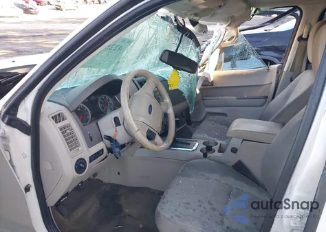 2011 Ford Escape Xlt z USA, uszkodzony, nr VIN 1FMCU0D71BKB83033